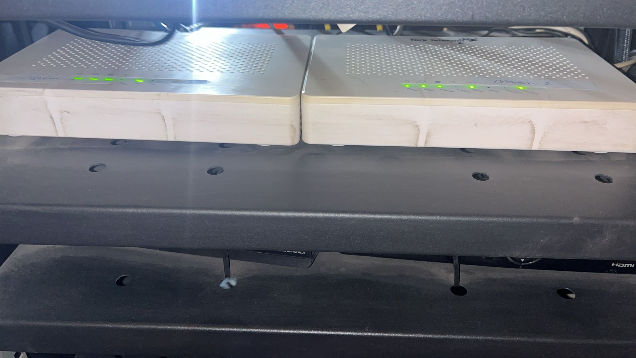 Güvenlik Duvarı Kurulumu Nedir? Güvenlik duvarı kurulumu, bilgisayar ve ağınıza gelen ve giden veri trafiğini kontrol eden bir güvenlik önlemidir. Bu sayede zararlı yazılımlar, hacker saldırıları ve istenmeyen veri girişleri engellenir. HD Bilgisayar, güvenlik duvarı kurulumu hizmetini profesyonel bir şekilde sunmaktadır. Neden Güvenlik Duvarı Kurulumu Önemlidir? Güvenlik duvarı, hem bireysel kullanıcılar hem de işletmeler için kritik bir savunma hattıdır. Kurulmayan veya hatalı yapılandırılmış bir güvenlik duvarı: Yetkisiz erişim riskini artırır Kötü amaçlı yazılımların sisteme sızmasına neden olur Ağ trafiğini kontrolsüz bırakır Veri hırsızlığı ve sistem kesintilerine yol açabilir Bu nedenle güvenlik duvarı kurulumu, bilgisayar ve ağ güvenliğini sağlamak için mutlaka yapılmalıdır. Güvenlik Duvarı Kurulumunun Avantajları Profesyonel kurulum sayesinde: Ağ ve bilgisayar trafiği güvence altına alınır İzinsiz erişimler engellenir Veri ve sistem bütünlüğü korunur Ağ performansı optimize edilir Güncel güvenlik politikaları uygulanır HD Bilgisayar ile güvenlik duvarı kurulumu hızlı ve güvenli bir şekilde yapılır. HD Bilgisayar Güvenlik Duvarı Kurulumu Hizmeti Hizmetimiz kapsamlıdır: Mevcut ağ ve bilgisayar güvenliği analizi Firewall yazılımı veya donanım güvenlik duvarı seçimi Profesyonel kurulum ve yapılandırma Trafik izleme ve yönetim ayarları Teknik destek ve danışmanlık Daha fazla bilgi için 👉 Hizmetlerimiz sayfasını ziyaret edebilirsiniz. Güvenlik Duvarı Kurulumu Ne Zaman Yapılmalı? Bilgisayar veya ağınız yeni kurulduğunda, online işlemleriniz yoğunsa veya veri güvenliği kritik öneme sahipse güvenlik duvarı kurulumu yapılmalıdır. Erken kurulum, olası tehditleri önler ve güvenli bir ağ kullanımını garanti eder. Sonuç olarak, güvenlik duvarı kurulumu, bilgisayar ve ağ güvenliğinin temel adımıdır. HD Bilgisayar ile sistemleriniz profesyonel şekilde korunur. Görsel alt metin önerisi: “güvenlik duvarı kurulumu işlemi” “bilgisayar ve ağ güvenliği”