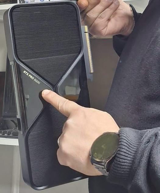 Bilgisayarlarınızda yaşadığınız yavaşlama, donma veya donanım arızaları günlük işlerinizin aksamasına sebep olabilir. Bizim Bilgisayar Teknik Servis hizmetimiz, her marka ve model bilgisayar için kapsamlı bir çözüm sunar. Uzman teknisyenlerimiz, bilgisayarınızı detaylı bir şekilde analiz eder, yazılım ve donanım sorunlarını tespit eder ve kalıcı çözümler uygular. Hizmetlerimiz arasında anakart tamiri, RAM ve hard disk değişimi, virüs temizliği ve sistem optimizasyonu gibi işlemler yer alır. Böylece bilgisayarınız, ilk günkü performansına kavuşur. Ayrıca periyodik bakım ile uzun ömürlü kullanım sağlanır. Bizim önceliğimiz, bilgisayarınızı kısa sürede ve güvenli bir şekilde size teslim etmektir. Profesyonel yaklaşımımız ve hızlı servis anlayışımız sayesinde kullanıcılarımızın memnuniyetini her zaman garanti ediyoruz. Neden Bizim Bilgisayar Teknik Servisimizi Tercih Etmelisiniz? ✅ Deneyimli ve sertifikalı teknisyenler ✅ Hızlı ve güvenilir çözüm ✅ Uygun fiyat ve şeffaf hizmet ✅ Kalıcı ve etkili çözümler Bilgisayarınızda yaşadığınız tüm sorunlar için hemen bizimle iletişime geçebilir, profesyonel Bilgisayar Teknik Servis hizmetimizden yararlanabilirsiniz.